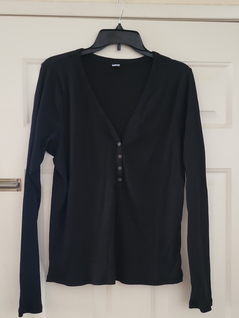 Old Navy Fitted Long-Sleeve Rib-Knit Henley Top Black XL